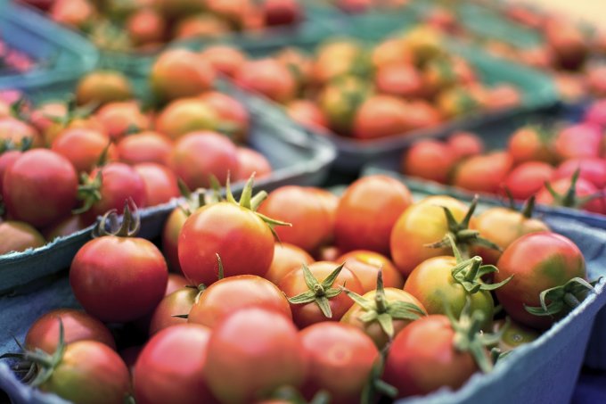 Ile kosztują warzywa w supermarketach? Porównanie cen